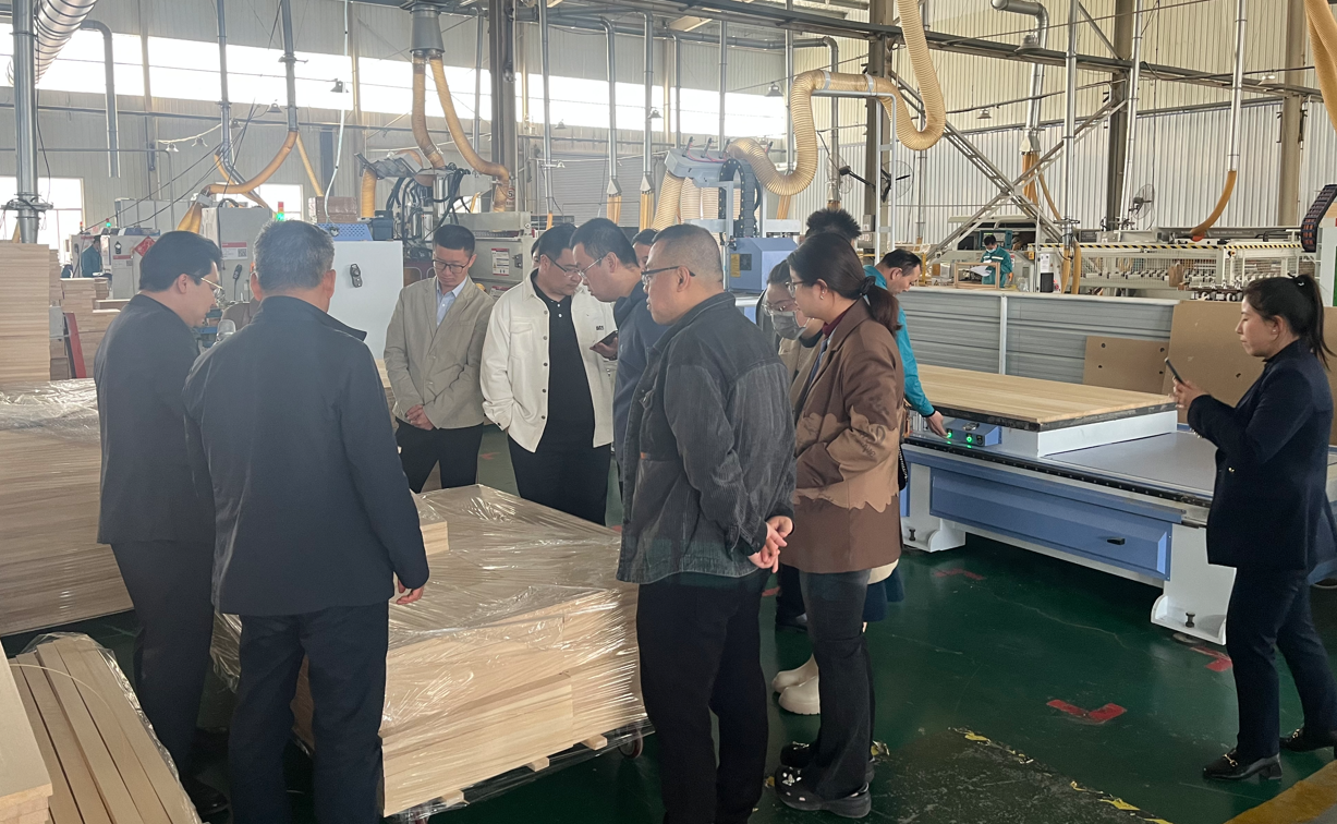 走进工厂第二期——华谊家具
